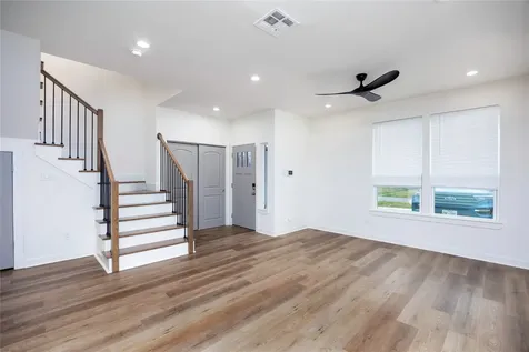 2753 Redrock Street B Houston TX 77088