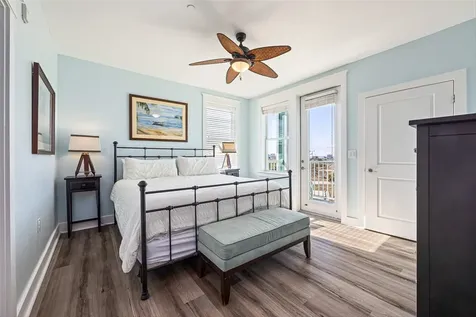 4221 Grassy Pointe Drive 203 Galveston TX 77554