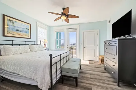 4221 Grassy Pointe Drive 203 Galveston TX 77554