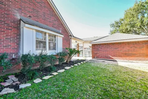 1502 Emerald Springs Court Houston TX 77094