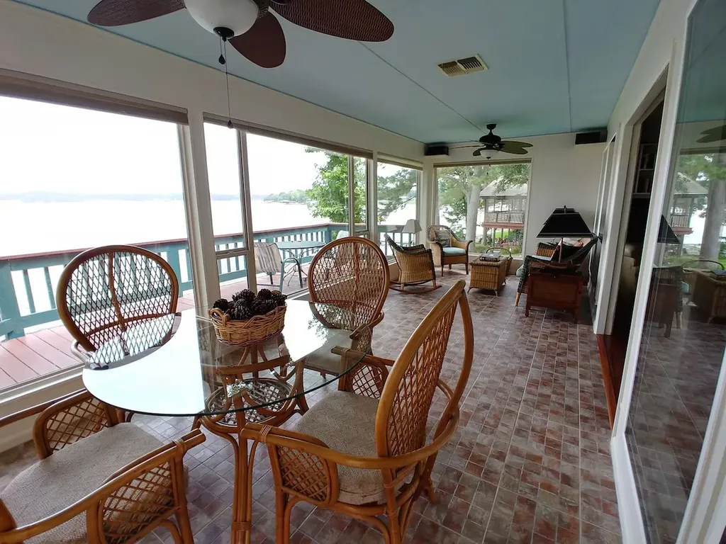 428 Dove Island Livingston TX 77351