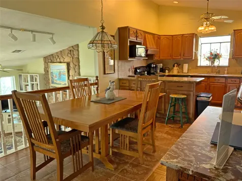 428 Dove Island Livingston TX 77351