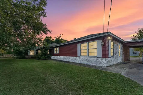 215 Ilfrey Street Baytown TX 77520