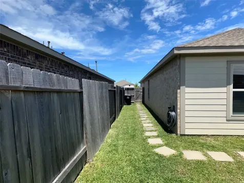 20710 Southern Woods Drive New Caney TX 77357