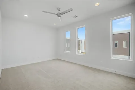 5519 Paraiso Place Houston TX 77091