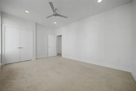 5519 Paraiso Place Houston TX 77091