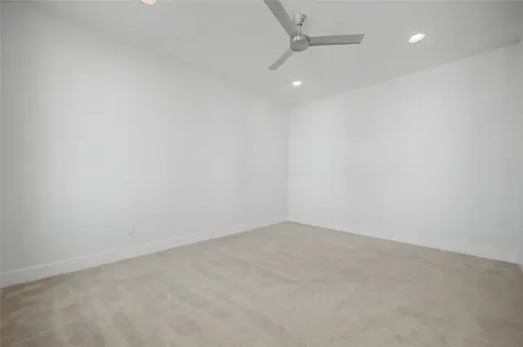 5519 Paraiso Place Houston TX 77091