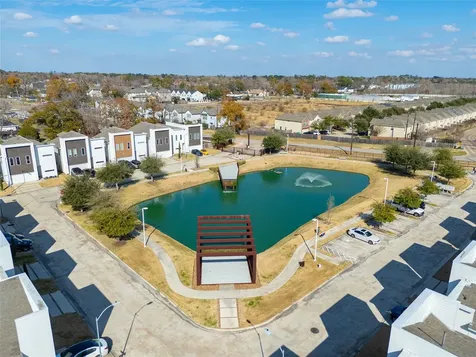 5519 Paraiso Place Houston TX 77091
