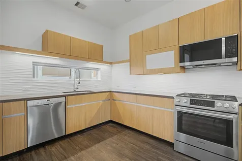 5519 Paraiso Place Houston TX 77091