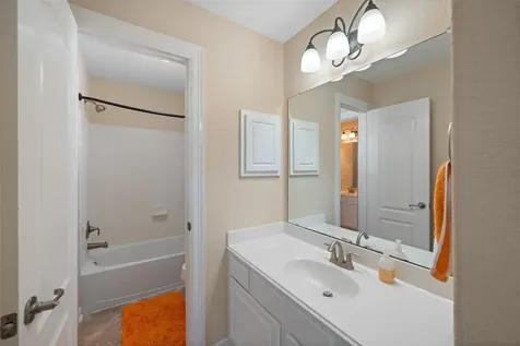 14710 Castle Cove Lane Houston TX 77044