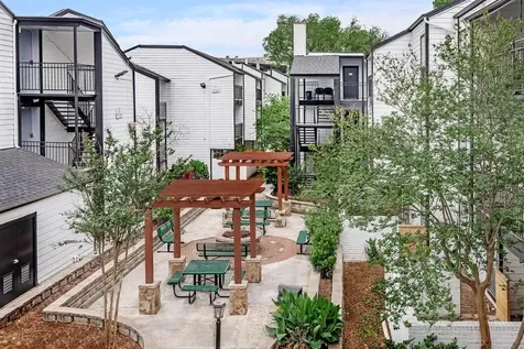 4400 Memorial Drive 2-2024 Houston TX 77007