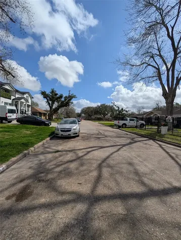 4822 Dalmatian Drive South Houston TX 77045