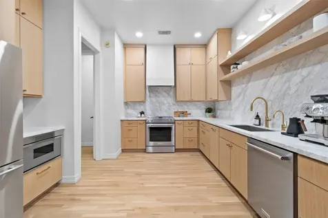3379 Bellefontaine Street Houston TX 77025