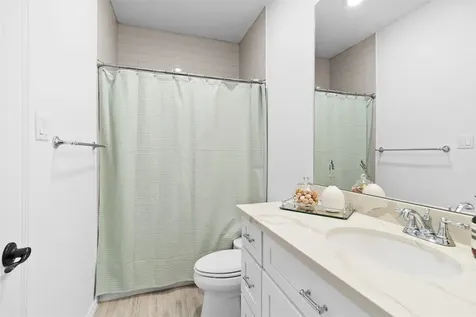 3379 Bellefontaine Street Houston TX 77025