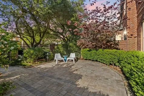 3379 Bellefontaine Street Houston TX 77025