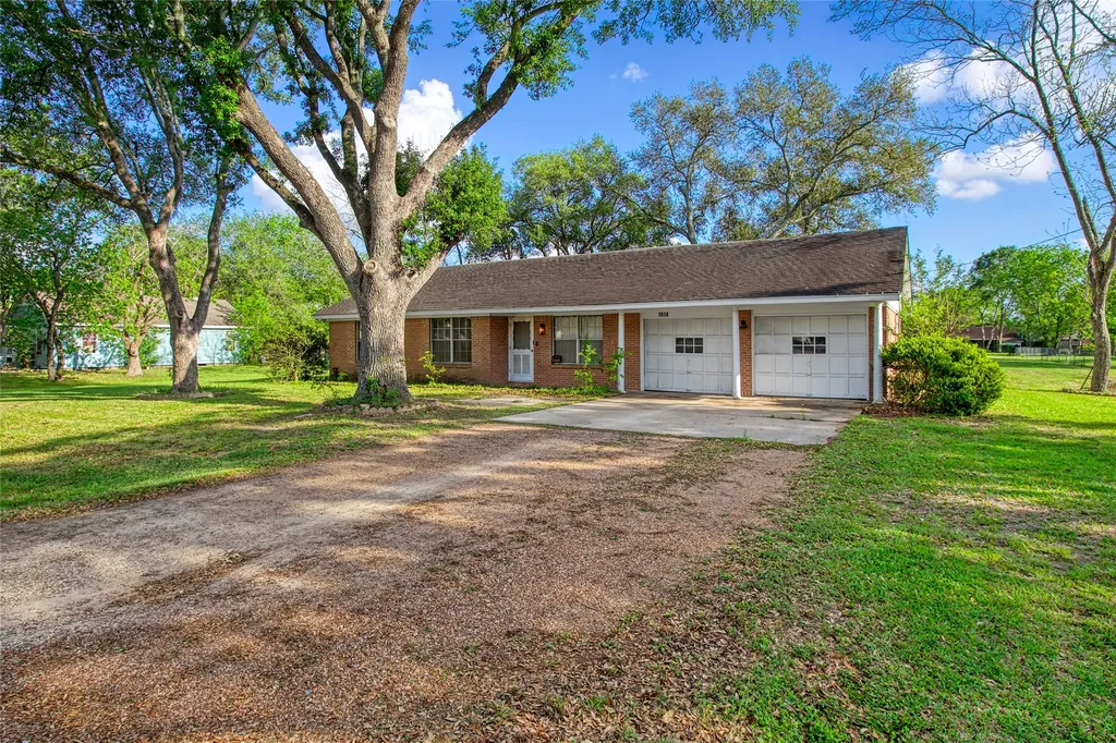 1618 Bernie Avenue Rosenberg TX 77471