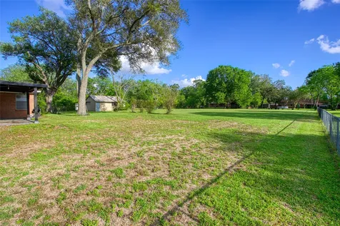 1618 Bernie Avenue Rosenberg TX 77471