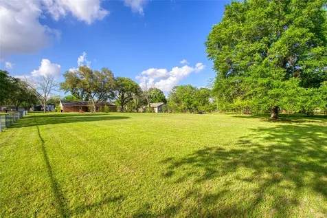 1618 Bernie Avenue Rosenberg TX 77471