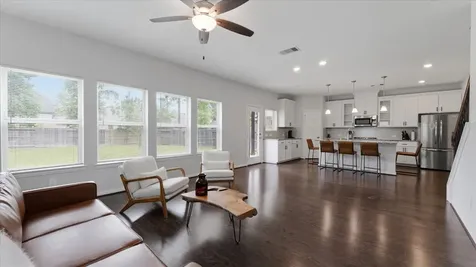 327 Honey Mesquite Path Conroe TX 77318