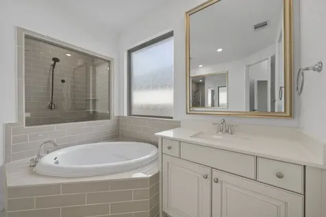 1021 Lakemont Bend Lane Pinehurst TX 77362
