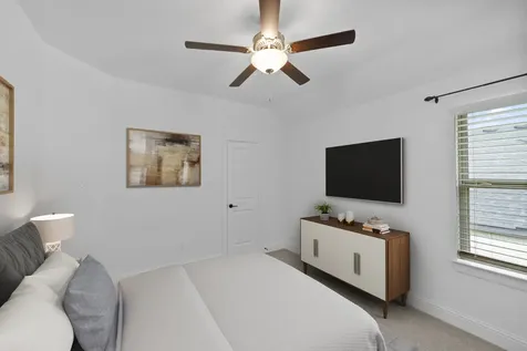 1021 Lakemont Bend Lane Pinehurst TX 77362