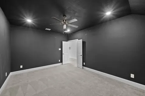 1021 Lakemont Bend Lane Pinehurst TX 77362
