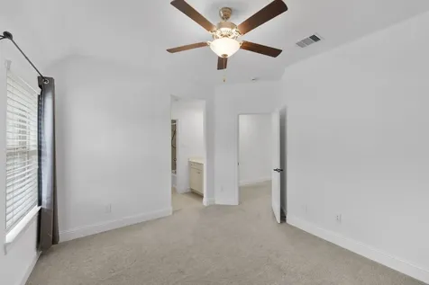 1021 Lakemont Bend Lane Pinehurst TX 77362