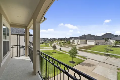 1021 Lakemont Bend Lane Pinehurst TX 77362