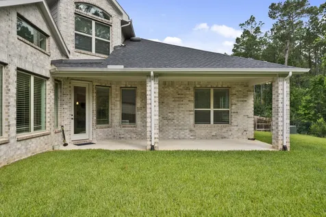1021 Lakemont Bend Lane Pinehurst TX 77362