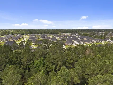 1021 Lakemont Bend Lane Pinehurst TX 77362