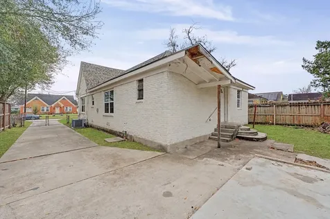 511 Joyce Street Houston TX 77009