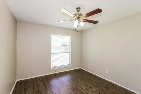8443 S Meadow Bird Circle Houston TX 77489