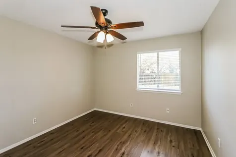 8443 S Meadow Bird Circle Houston TX 77489