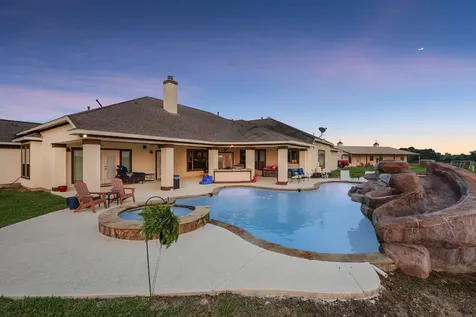 8407 Fm 1371 Road Bellville TX 77418