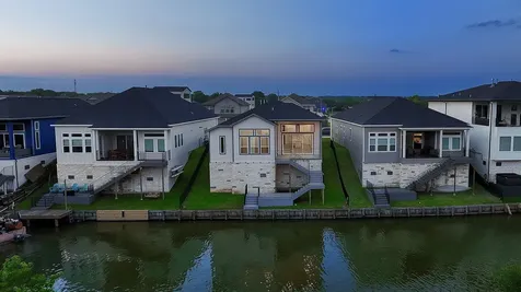 11021 N Lake Mist Lane Willis TX 77318