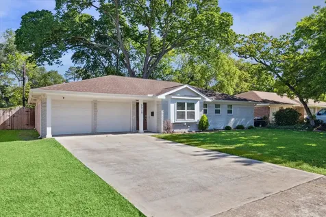 5918 Fontenelle Drive Houston TX 77035