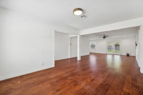5918 Fontenelle Drive Houston TX 77035