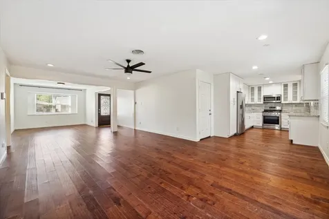 5918 Fontenelle Drive Houston TX 77035