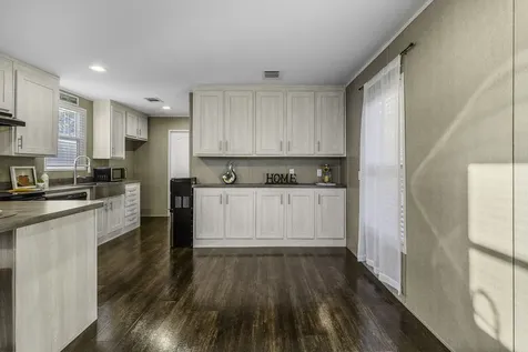 211 Woodstock Livingston TX 77351