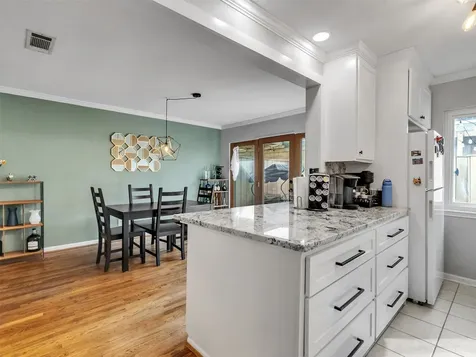 6455 Burgoyne Road 28 Houston TX 77057