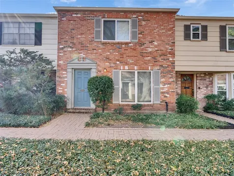 6455 Burgoyne Road 28 Houston TX 77057