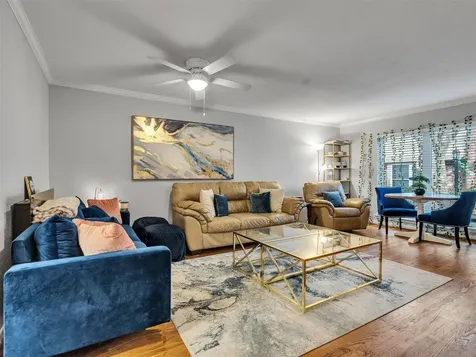 6455 Burgoyne Road 28 Houston TX 77057