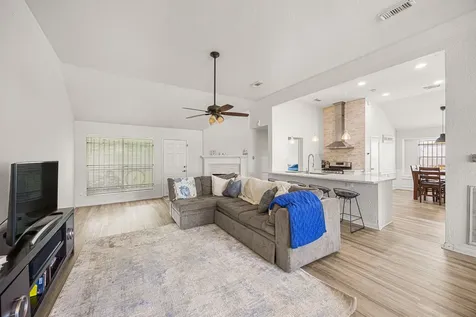 318 Breeze Park Drive Houston TX 77015