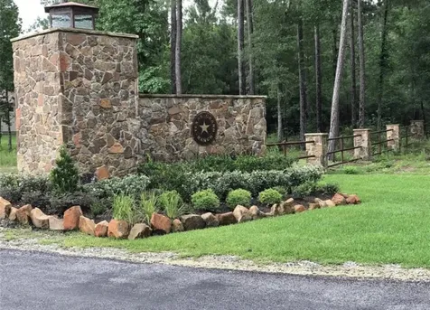 5-24-9 Rim Rock Road Huntsville TX 77340