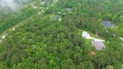 5-24-9 Rim Rock Road Huntsville TX 77340