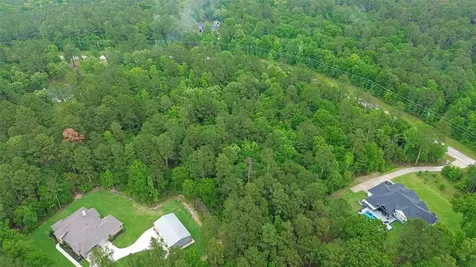 5-24-9 Rim Rock Road Huntsville TX 77340