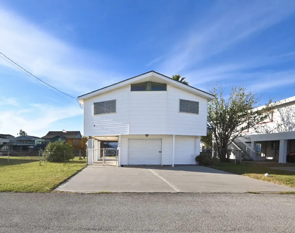 190 Barracuda Bayou Vista TX 77563