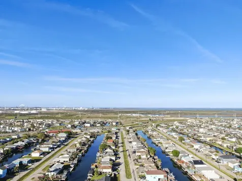 190 Barracuda Bayou Vista TX 77563