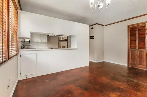 626 Meadowlark Lane Winnie TX 77665