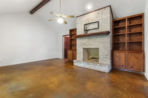 626 Meadowlark Lane Winnie TX 77665